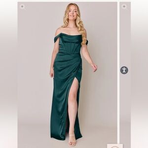 Elegant Green Off-Shoulder Evening Gown